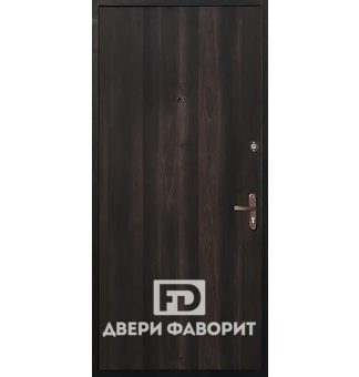 дверь из стали с отделкой ламинат, двумя замками и глазком